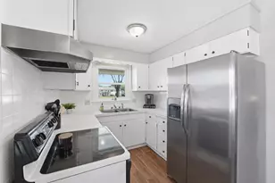 35 Beaumont Ave, Chicopee, MA 01013 - Photo 4