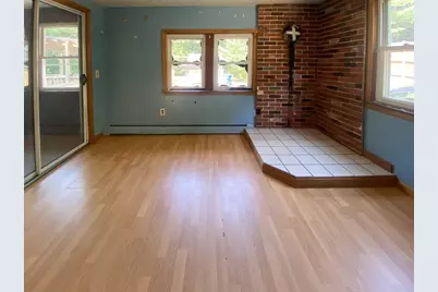 6 Oak Dr, Oxford, MA 01540 - Photo 2