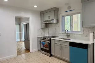 31 Stoneland Rd, Worcester, MA 01603 - Photo 2
