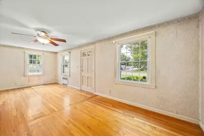 1855 Parker St, Springfield, MA 01128 - Photo 12