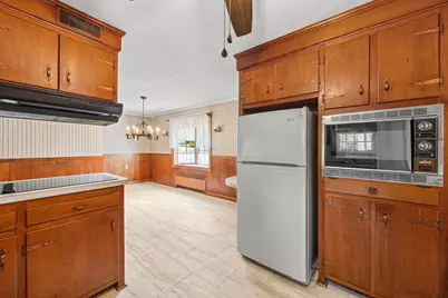 1855 Parker St, Springfield, MA 01128 - Photo 8