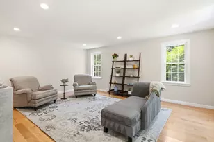 15 Hillcrest Dr, Tyngsborough, MA 01879 - Photo 12