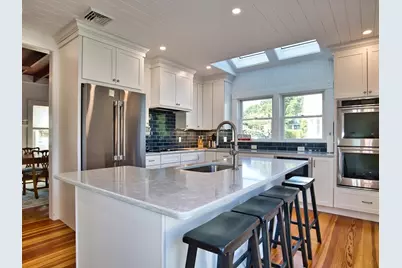 86 Degaris Ave, Dartmouth, MA 02748 - Photo 10