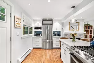 6 Colonial Ct, Marblehead, MA 01945 - Photo 8