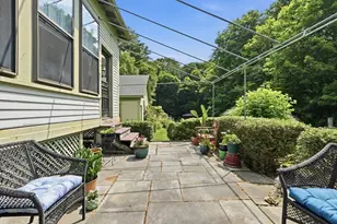 33 Gilbert St, North Brookfield, MA 01535 - Photo 10