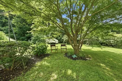 33 Gilbert St, North Brookfield, MA 01535 - Photo 6