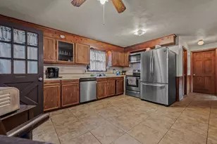 17 George Loomis Rd, Southwick, MA 01077 - Photo 2