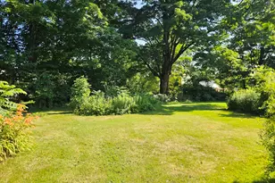 43 Summer St, Barre, MA 01005 - Photo 2