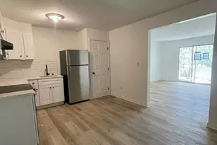 31 Vine St, Weymouth, MA 02188 - Photo 4