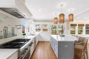 21A Curtis St, Marblehead, MA 01945 - Photo 6