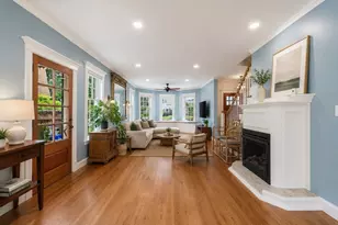 21A Curtis St, Marblehead, MA 01945 - Photo 4