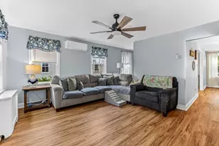15 Briggs St, Taunton, MA 02780 - Photo 8