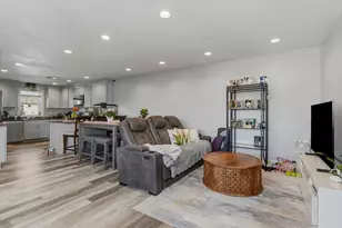 35 Shaw St, Lowell, MA 01851 - Photo 18
