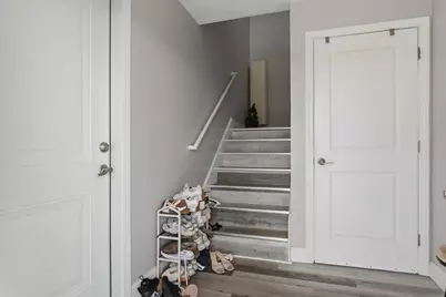 35 Shaw St, Lowell, MA 01851 - Photo 16