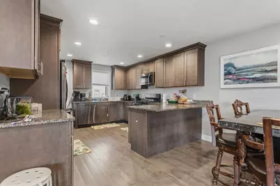 35 Shaw St, Lowell, MA 01851 - Photo 6