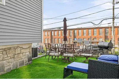 35 Shaw St, Lowell, MA 01851 - Photo 32