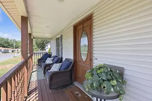26 Paderewski St, Chicopee, MA 01013 - Photo 1