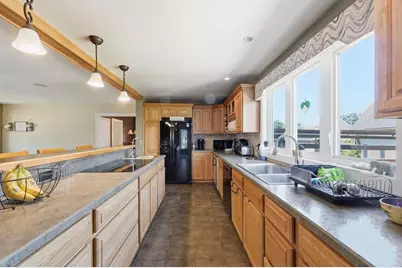 26 Paderewski Street, Chicopee, MA 01013 - Photo 12