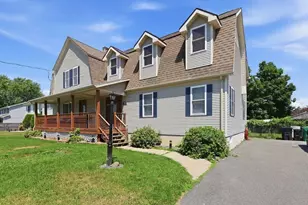 26 Paderewski St, Chicopee, MA 01013 - Photo 2