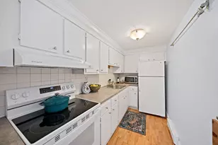179 Presidents Ln, Quincy, MA 02169 - Photo 2