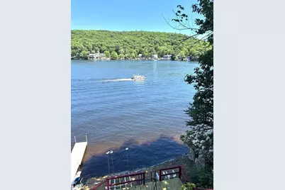8 Julia Ann Dr, Holland, MA 01521 - Photo 2