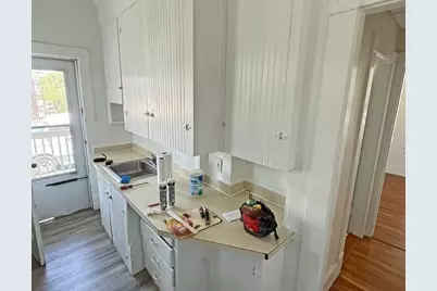 655 Westford St, Lowell, MA 01851 - Photo 8