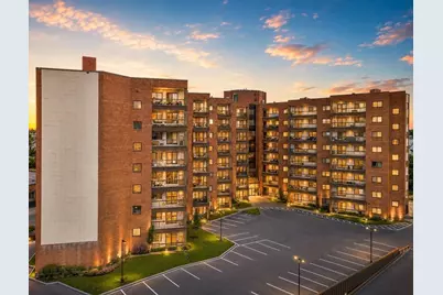 90 Quincy Shore Dr #805, Quincy, MA 02171 - Photo 1