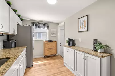 68 San Miguel St, Springfield, MA 01104 - Photo 6
