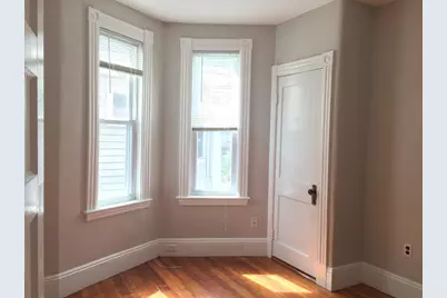 17 Usher #2, Medford, MA 02155 - Photo 8