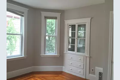 17 Usher #2, Medford, MA 02155 - Photo 6
