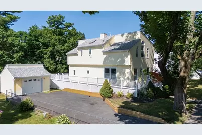 13 Wood St, Somerset, MA 02726 - Photo 2