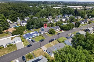 17 Rockwood Ln, Lawrence, MA 01843 - Photo 40