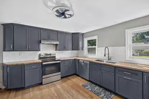 17 Rockwood Ln, Lawrence, MA 01843 - Photo 10