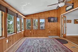 17 Rockwood Ln, Lawrence, MA 01843 - Photo 8