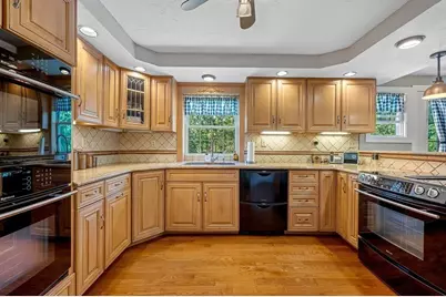 472 Central Tpke, Sutton, MA 01590 - Photo 2