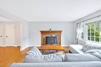 16 Pine View Dr, Barnstable, MA 02635 - Photo 4