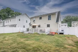 223 Mazarin St, Springfield, MA 01151 - Photo 30
