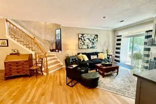 84 Bradford Commons Ln, Braintree, MA 02184 - Photo 2
