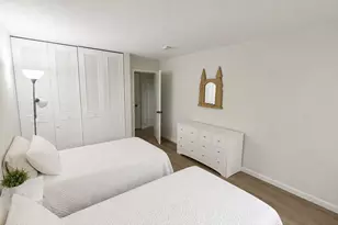 8 Shrewsbury Green Dr, Shrewsbury, MA 01545 - Photo 8