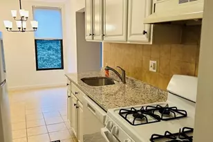 8 Shrewsbury Green Dr, Shrewsbury, MA 01545 - Photo 1