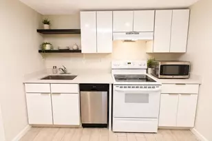 1427 Commonwealth Ave, Boston, MA 02135 - Photo 6
