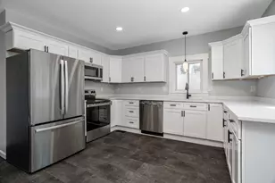 38 Cottage St, Leominster, MA 01453 - Photo 16