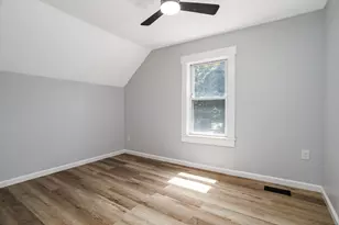 38 Cottage St, Leominster, MA 01453 - Photo 24