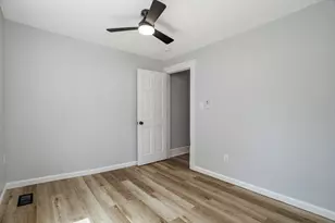 38 Cottage St, Leominster, MA 01453 - Photo 26