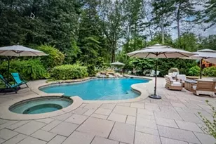 40 Grandview Rd, Chelmsford, MA 01824 - Photo 2