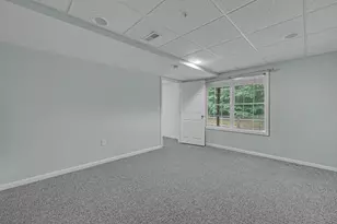 27 Robert Cir, Grafton, MA 01536 - Photo 32