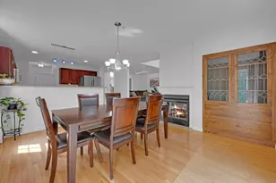 27 Robert Cir, Grafton, MA 01536 - Photo 10
