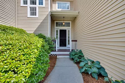 27 Robert Cir #27, Grafton, MA 01536 - Photo 4