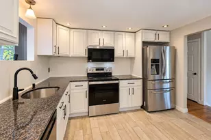 27 Mary Kennedy Dr, North Attleboro, MA 02760 - Photo 4