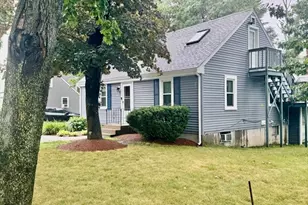 353 Plain St, Millis, MA 02054 - Photo 4
